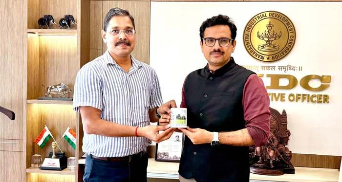 Meeting between MIDC CEO and IIT Bombay Professor